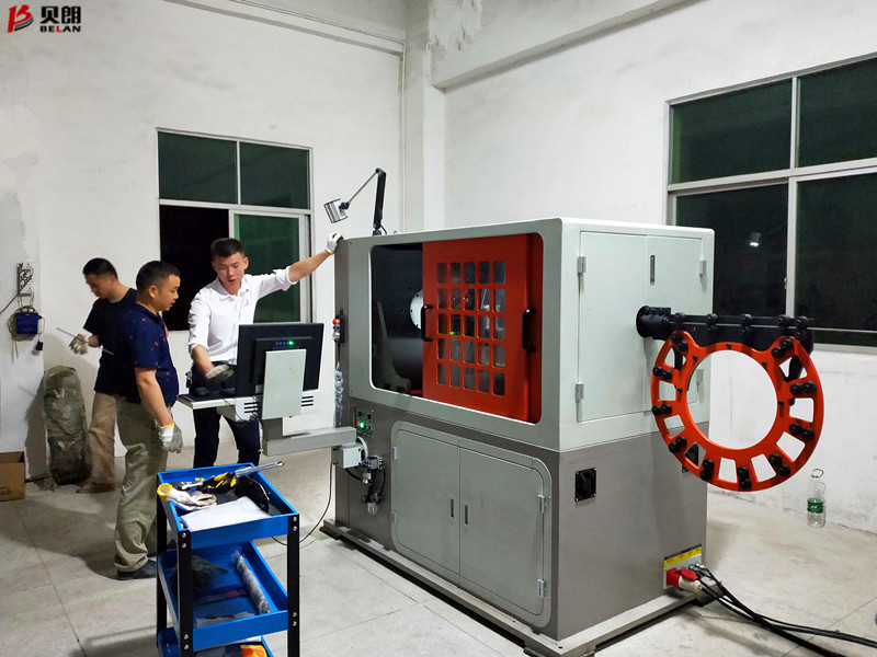 貝朗技術培訓客戶處員工調（diào）試