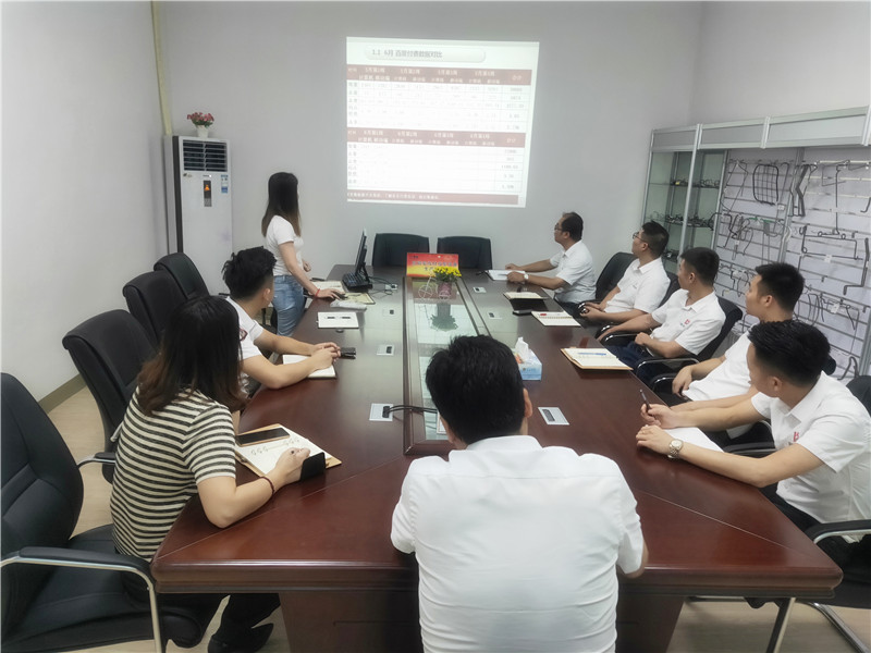 總（zǒng）結使人進步，計劃使人思路清晰——貝朗成型折彎設備