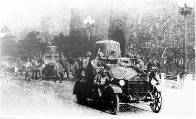 日軍裝（zhuāng）甲車在沈陽大街上（shàng）橫行——轉載網絡圖片